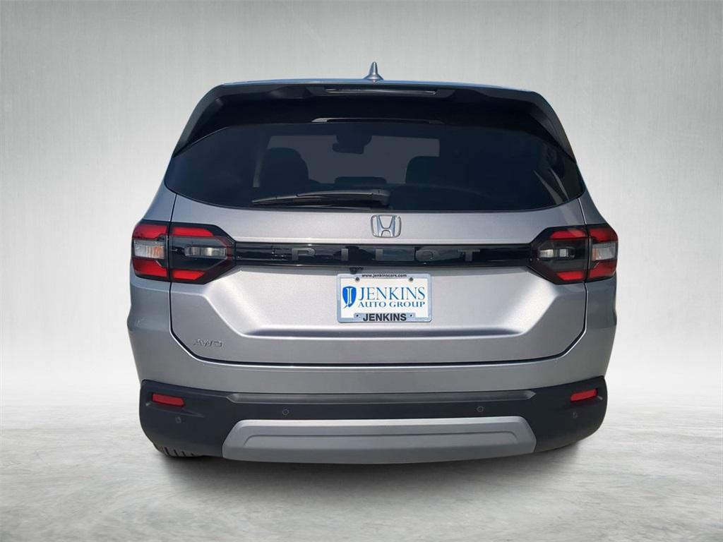 new 2025 Honda Pilot car, priced at $45,093