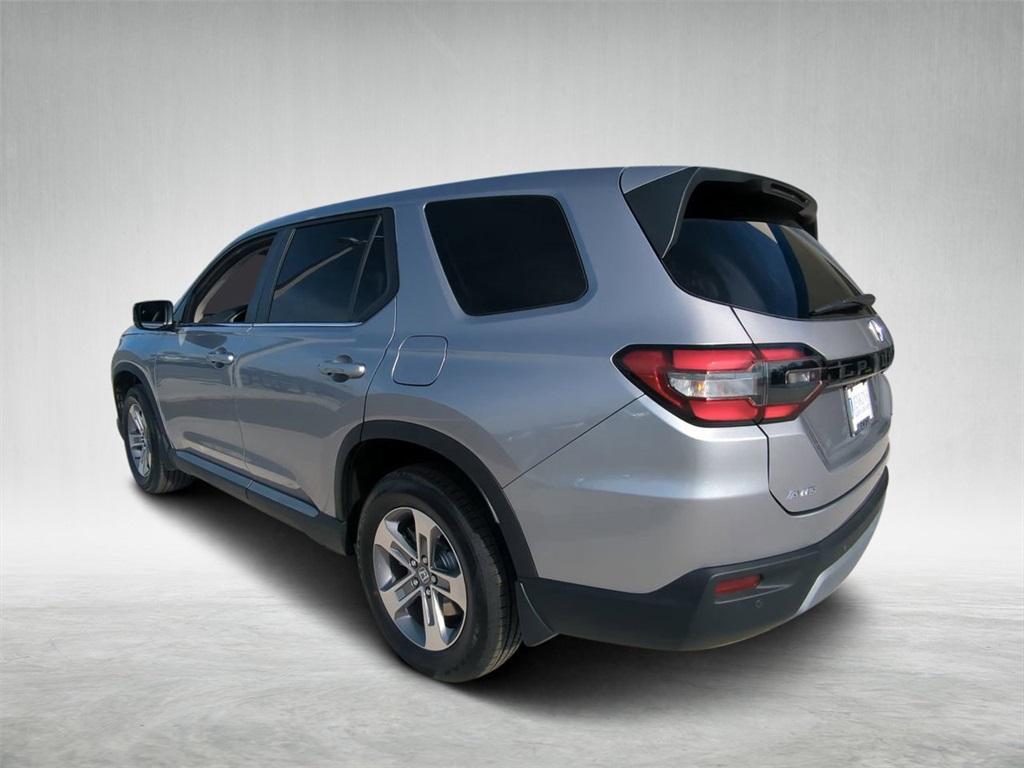 new 2025 Honda Pilot car, priced at $45,093