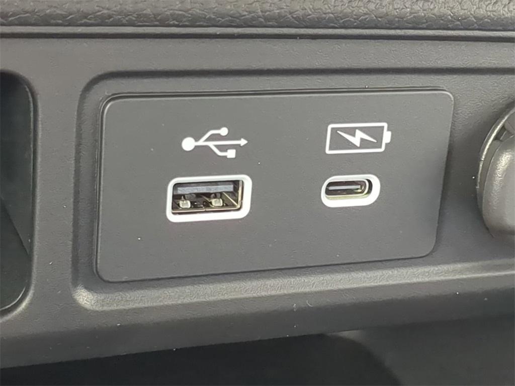 new 2025 Honda Pilot car, priced at $45,093