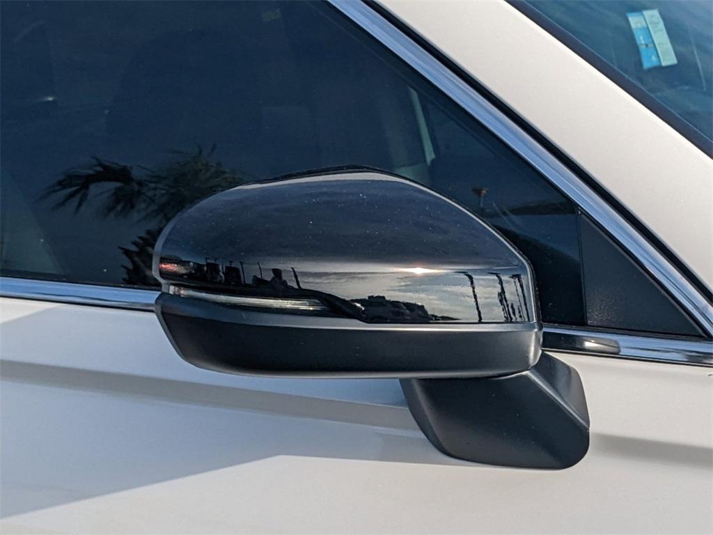 new 2025 Honda CR-V Hybrid car, priced at $37,751