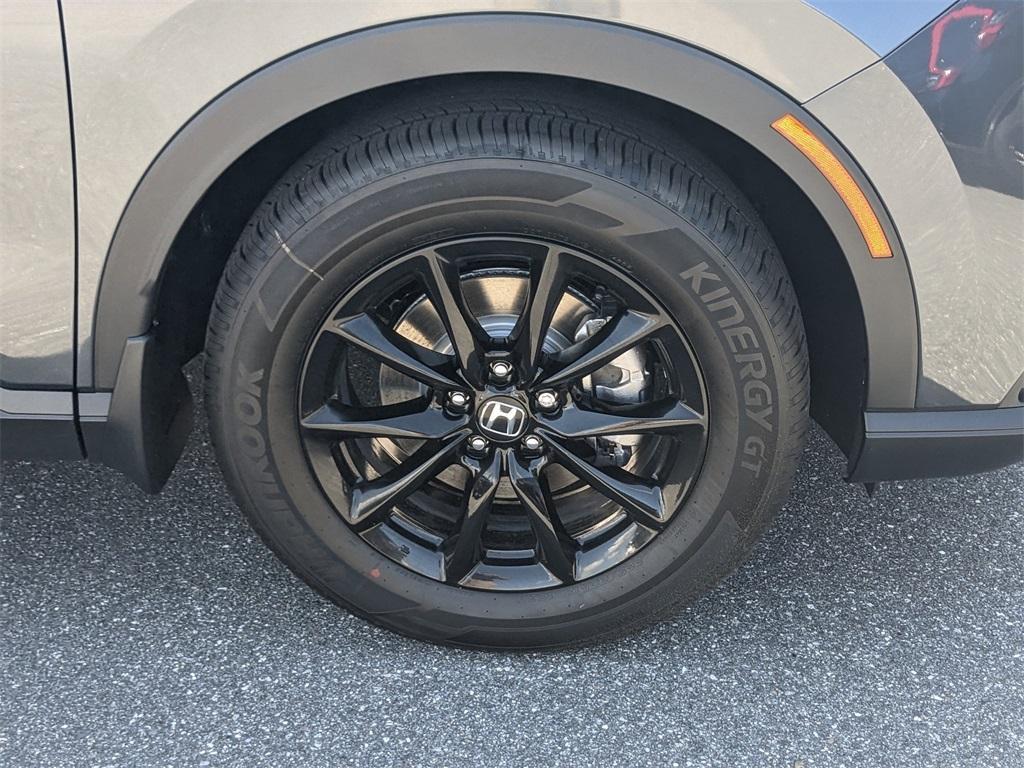 new 2026 Honda CR-V Hybrid car, priced at $38,400