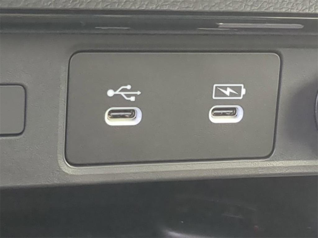 new 2026 Honda CR-V Hybrid car, priced at $38,400