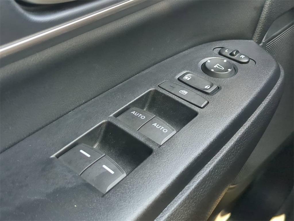 used 2022 Honda CR-V Hybrid car, priced at $24,817