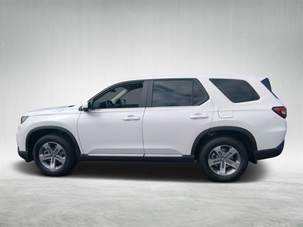 new 2025 Honda Pilot car, priced at $43,538