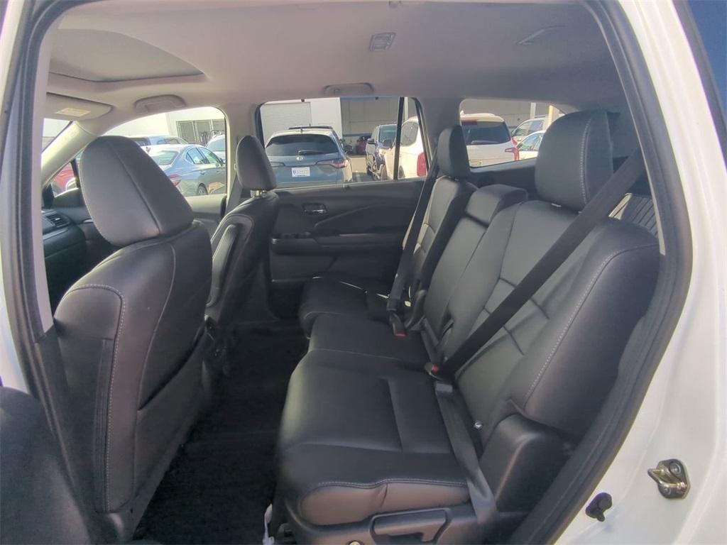used 2020 Honda Pilot car, priced at $25,258
