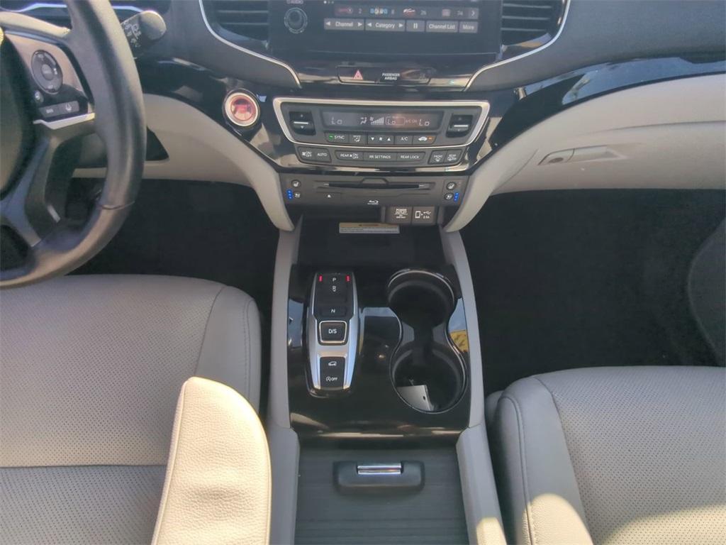 used 2021 Honda Pilot car, priced at $24,743