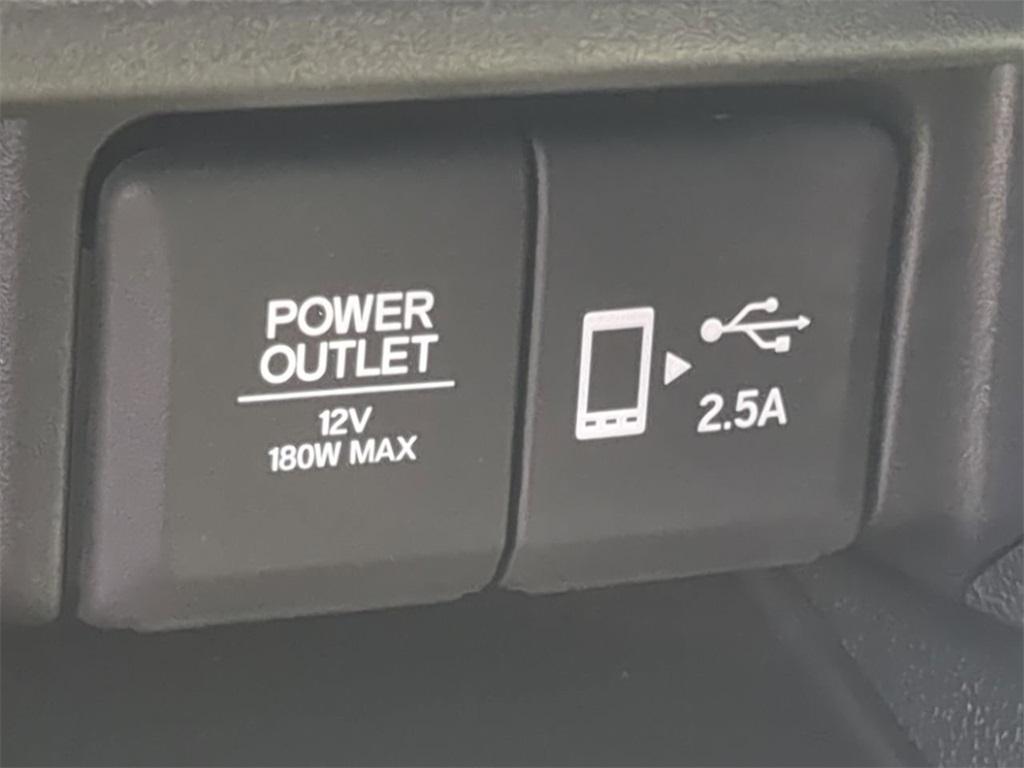 used 2022 Honda Pilot car, priced at $27,627