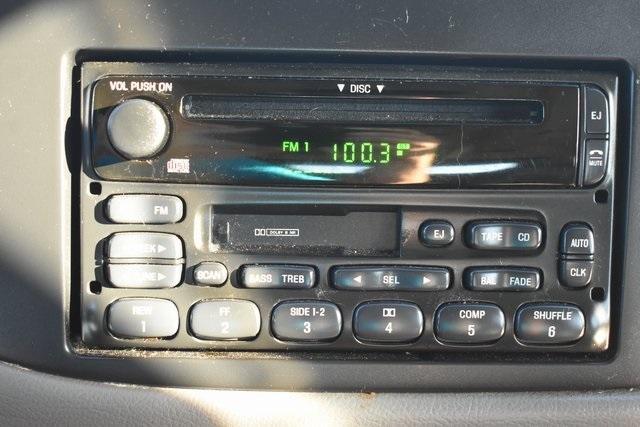 used 2000 Ford E150 car, priced at $4,995