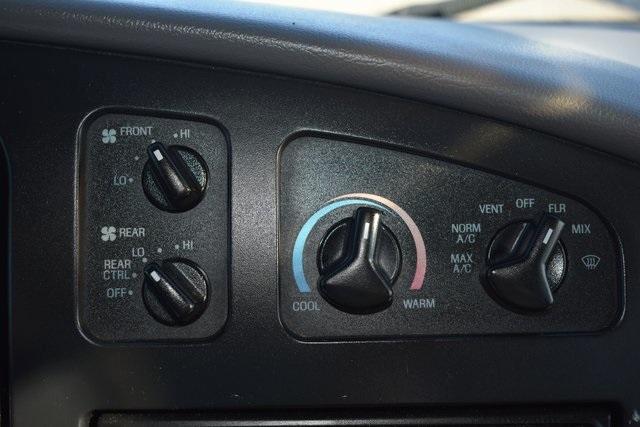 used 2000 Ford E150 car, priced at $4,995