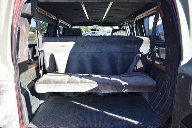 used 2000 Ford E150 car, priced at $4,995