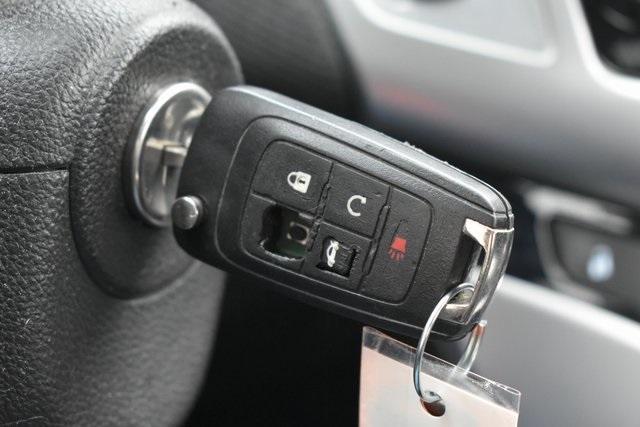 used 2014 Chevrolet Cruze car, priced at $7,994