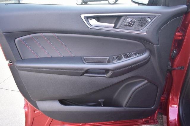 used 2024 Ford Edge car, priced at $38,897