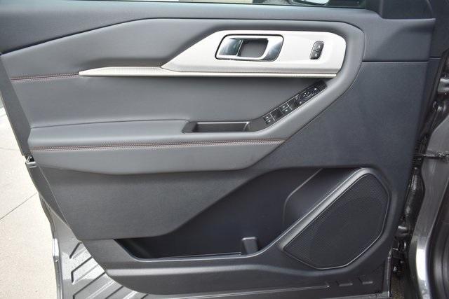 new 2025 Ford Explorer car, priced at $47,317