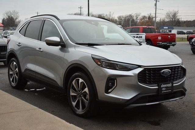 used 2023 Ford Escape car, priced at $20,994