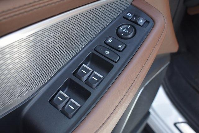 used 2023 Acura MDX car, priced at $48,751