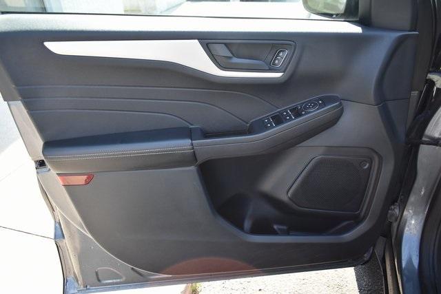 used 2022 Ford Escape car, priced at $20,925