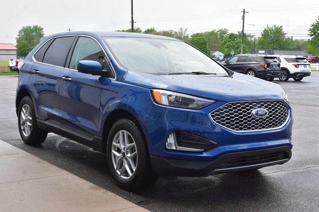used 2024 Ford Edge car, priced at $32,185