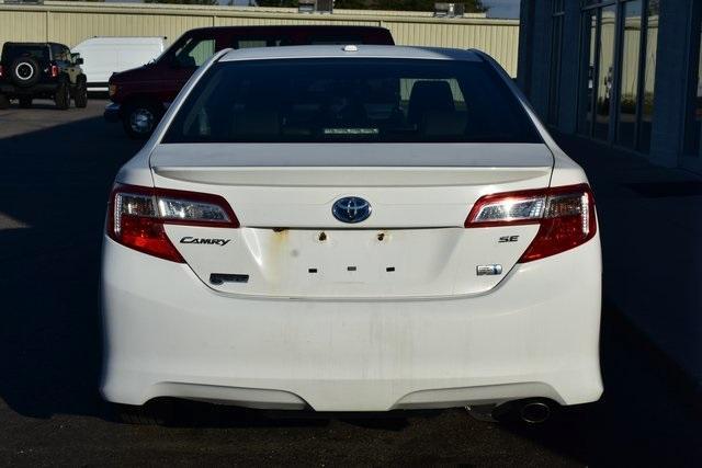 used 2014 Toyota Camry Hybrid car, priced at $10,804