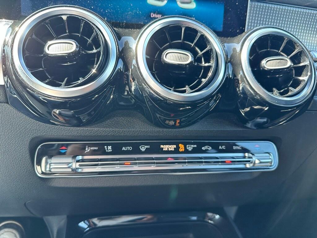 used 2020 Mercedes-Benz GLB 250 car, priced at $20,999