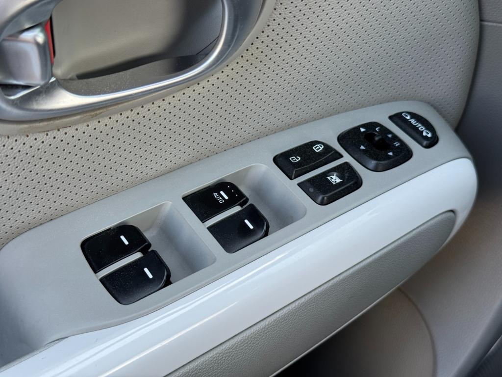 used 2016 Kia Soul EV car, priced at $5,000