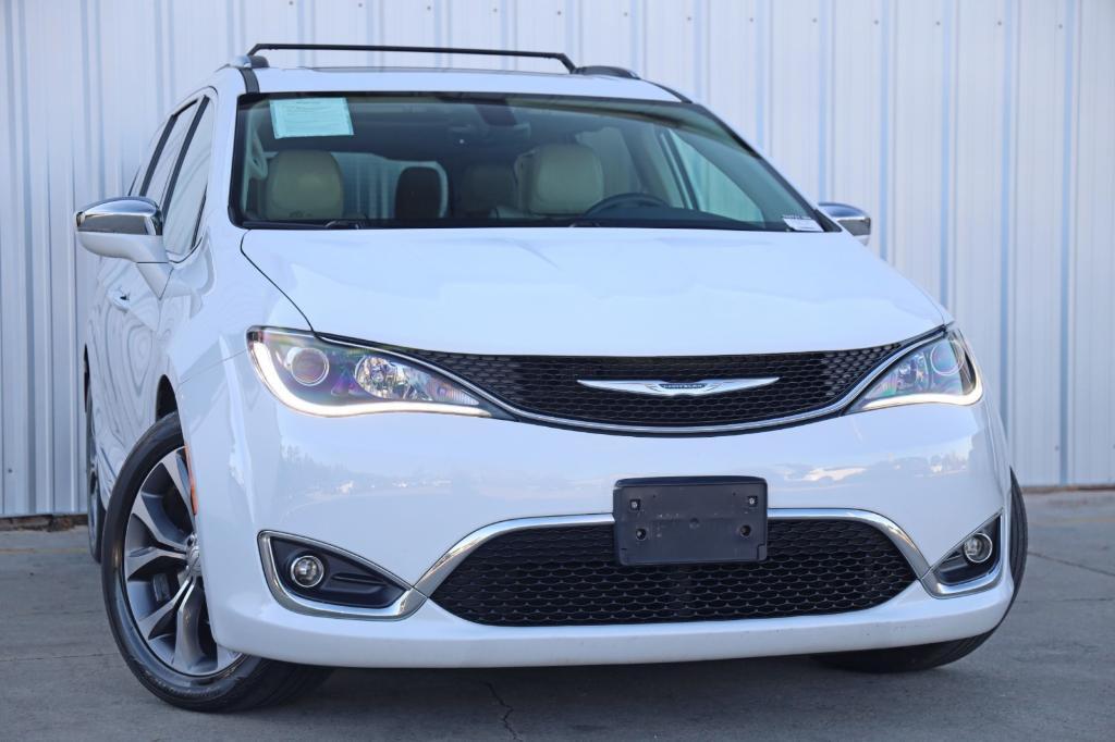 used 2017 Chrysler Pacifica car, priced at $14,000