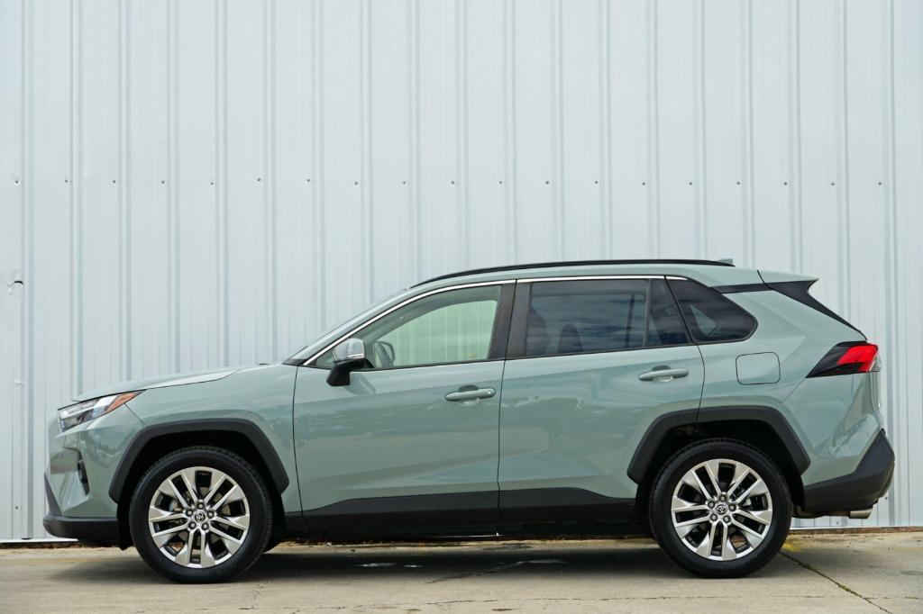 used 2022 Toyota RAV4 car