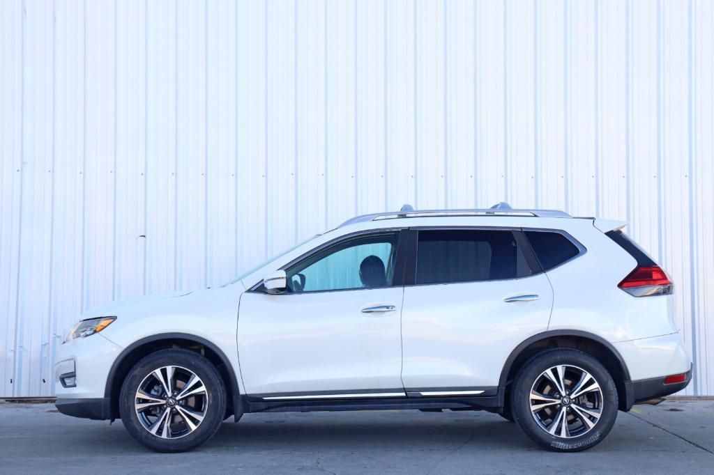 used 2017 Nissan Rogue car