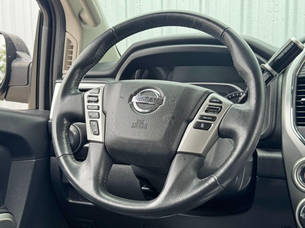 used 2021 Nissan Titan car
