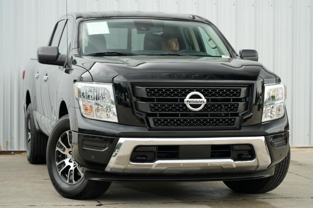 used 2021 Nissan Titan car
