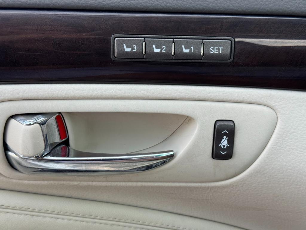 used 2007 Lexus LS 460 car, priced at $9,500