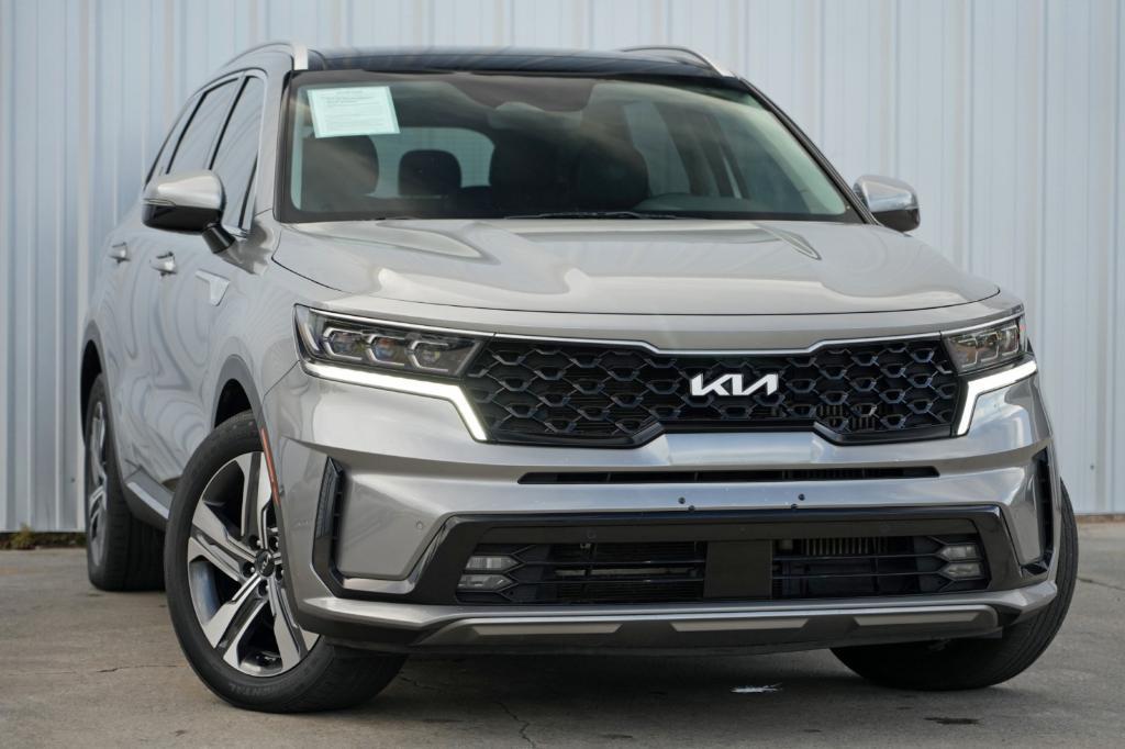 used 2022 Kia Sorento Plug-In Hybrid car, priced at $23,000