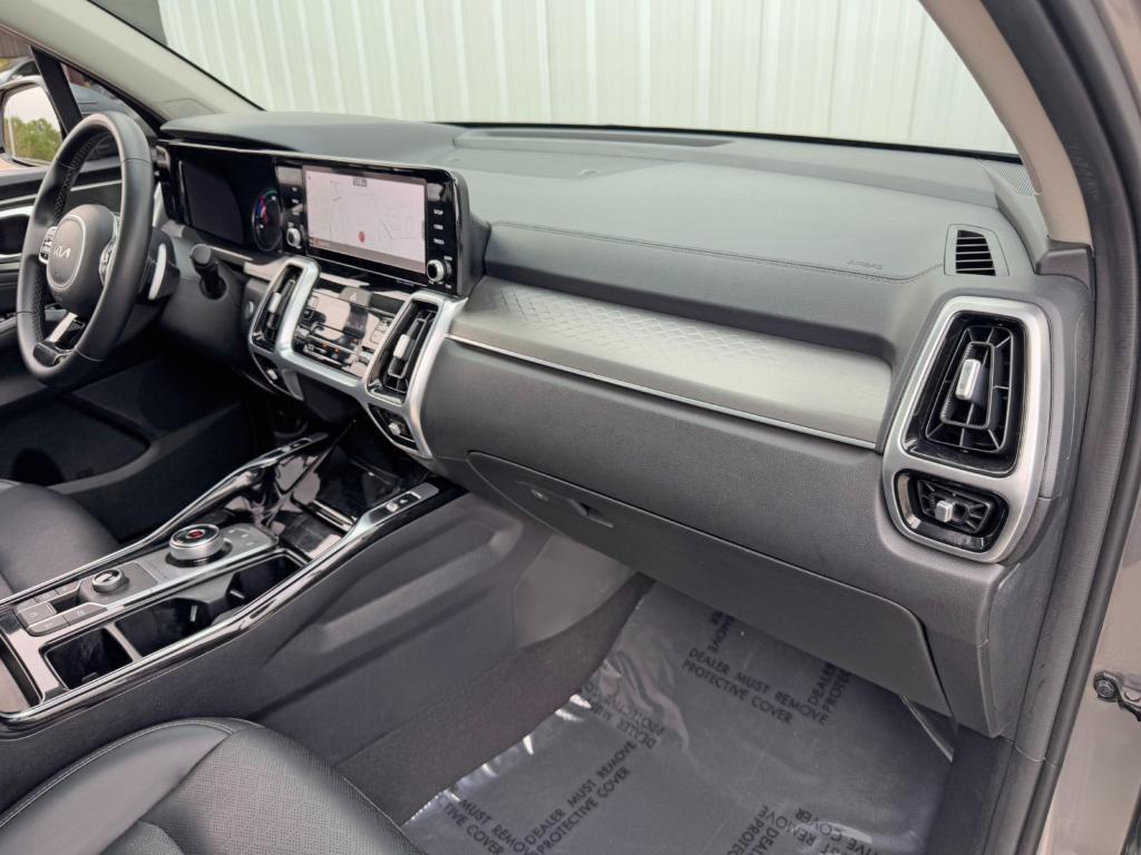 used 2022 Kia Sorento Plug-In Hybrid car, priced at $23,000