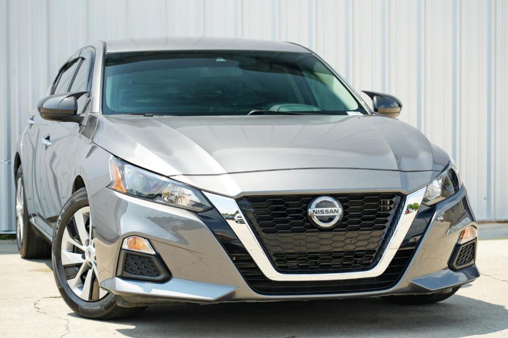 used 2022 Nissan Altima car, priced at $15,750