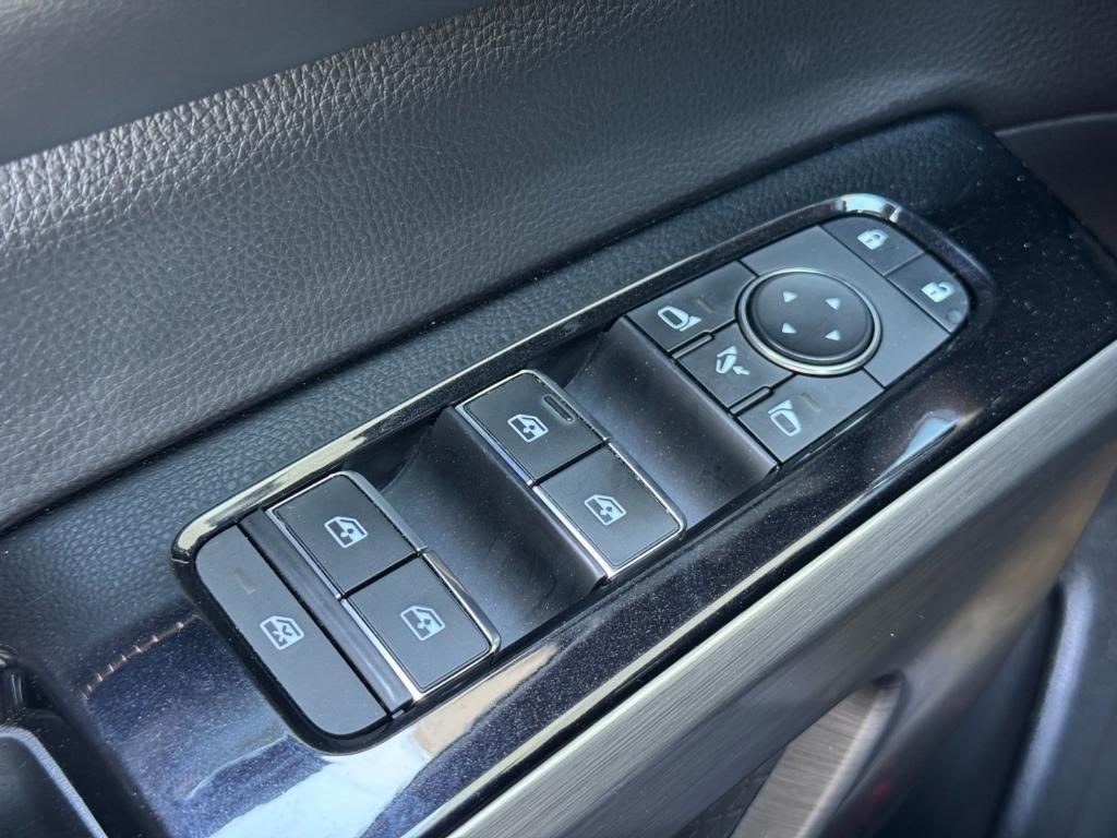 used 2022 Nissan Pathfinder car, priced at $24,000