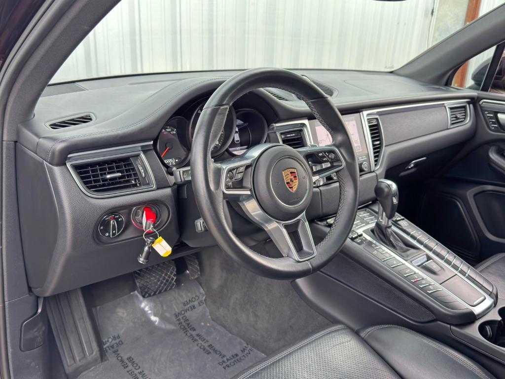 used 2017 Porsche Macan car