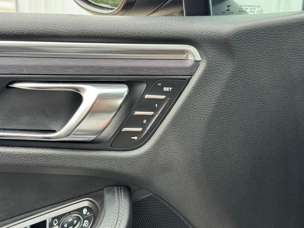 used 2017 Porsche Macan car