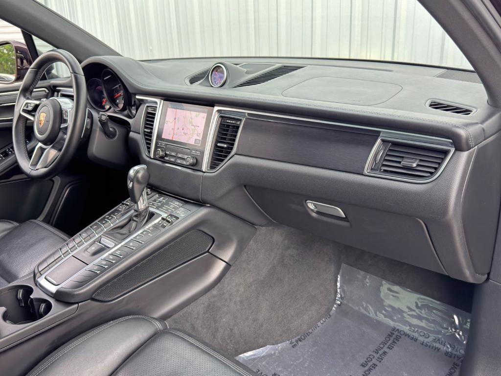 used 2017 Porsche Macan car