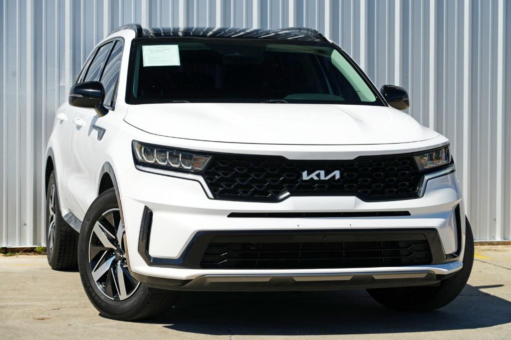 used 2022 Kia Sorento car, priced at $17,000