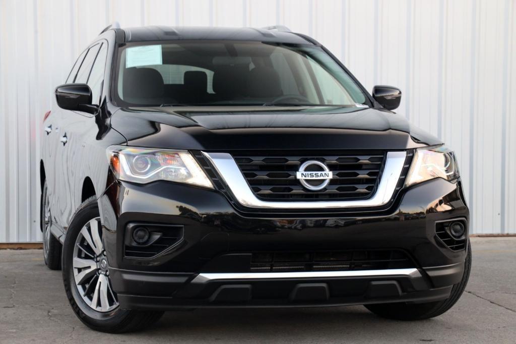 used 2020 Nissan Pathfinder car, priced at $14,000