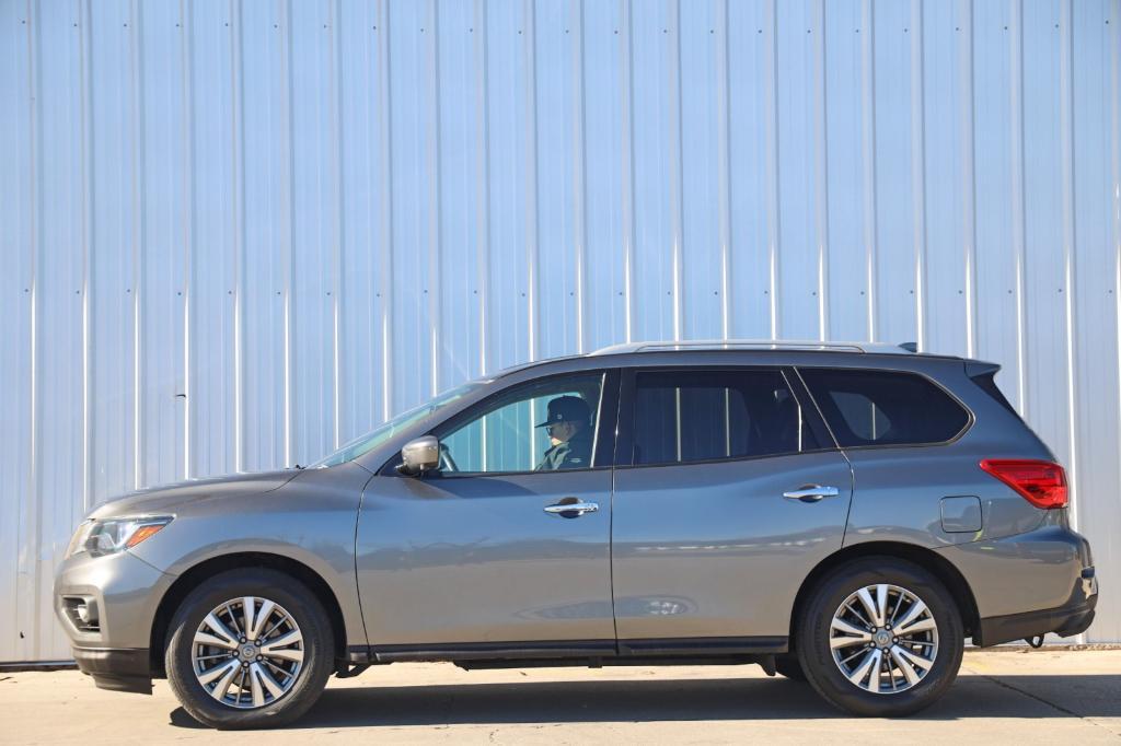 used 2020 Nissan Pathfinder car, priced at $13,000