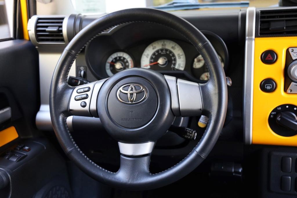 used 2007 Toyota FJ Cruiser car, priced at $13,000