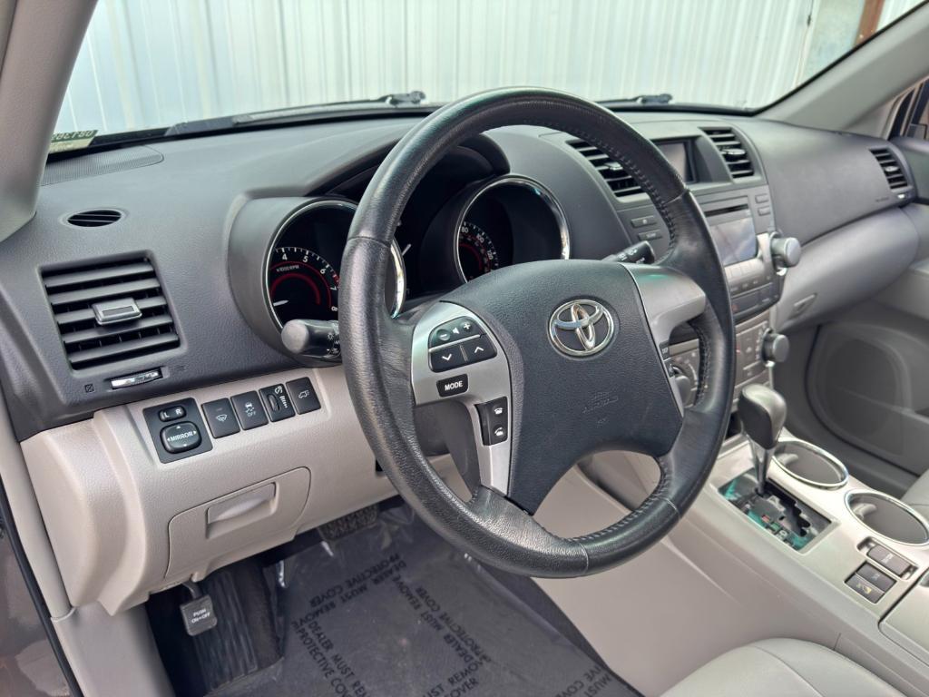 used 2011 Toyota Highlander car, priced at $8,000