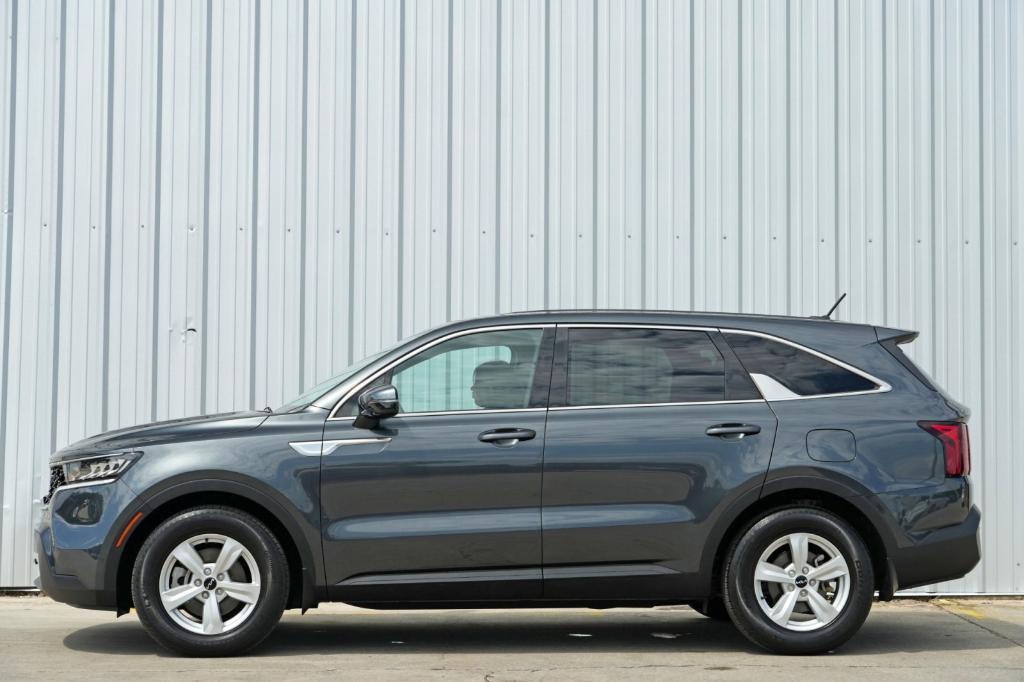 used 2022 Kia Sorento car, priced at $21,000