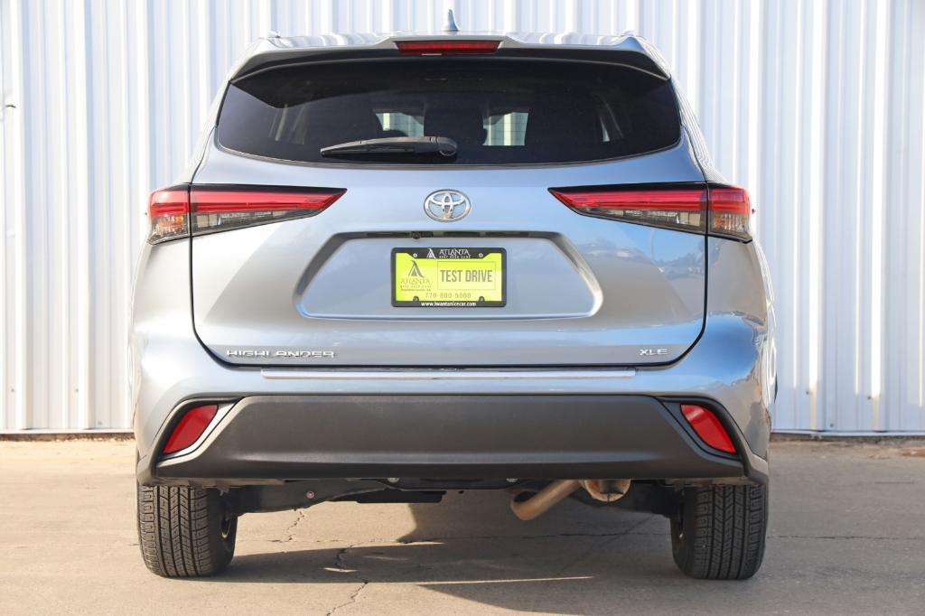 used 2021 Toyota Highlander car, priced at $26,000