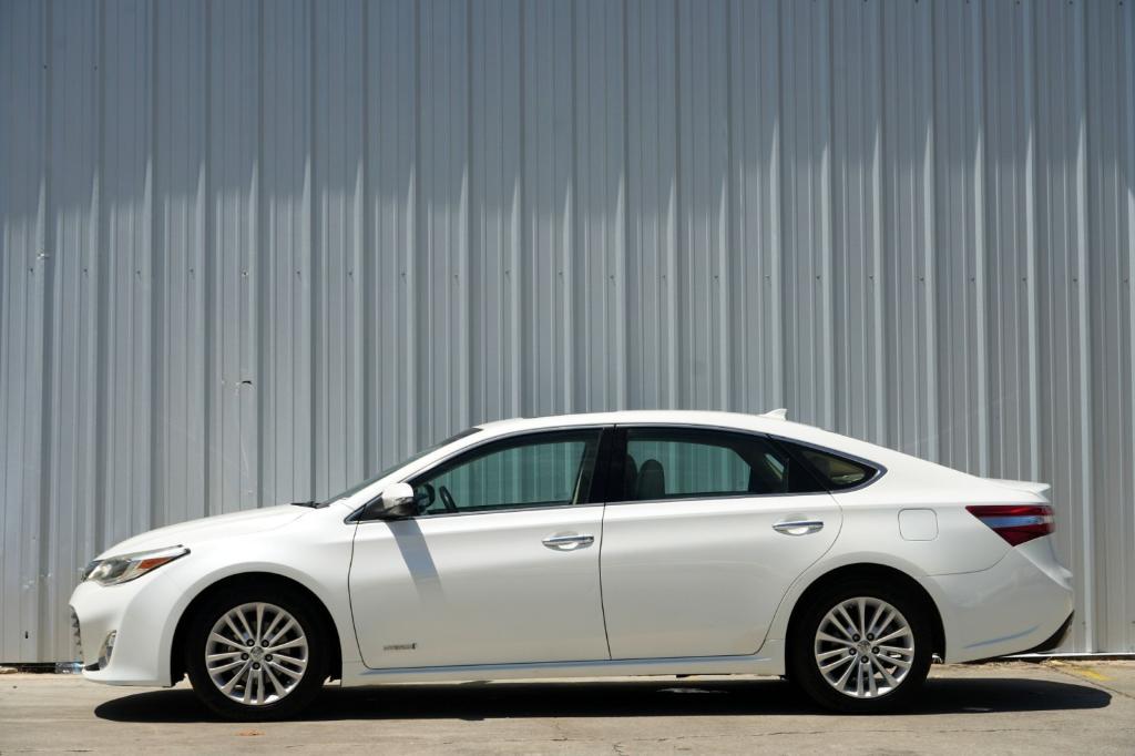 used 2013 Toyota Avalon Hybrid car, priced at $8,250