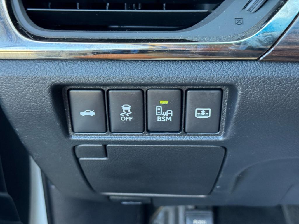 used 2013 Toyota Avalon Hybrid car, priced at $8,250