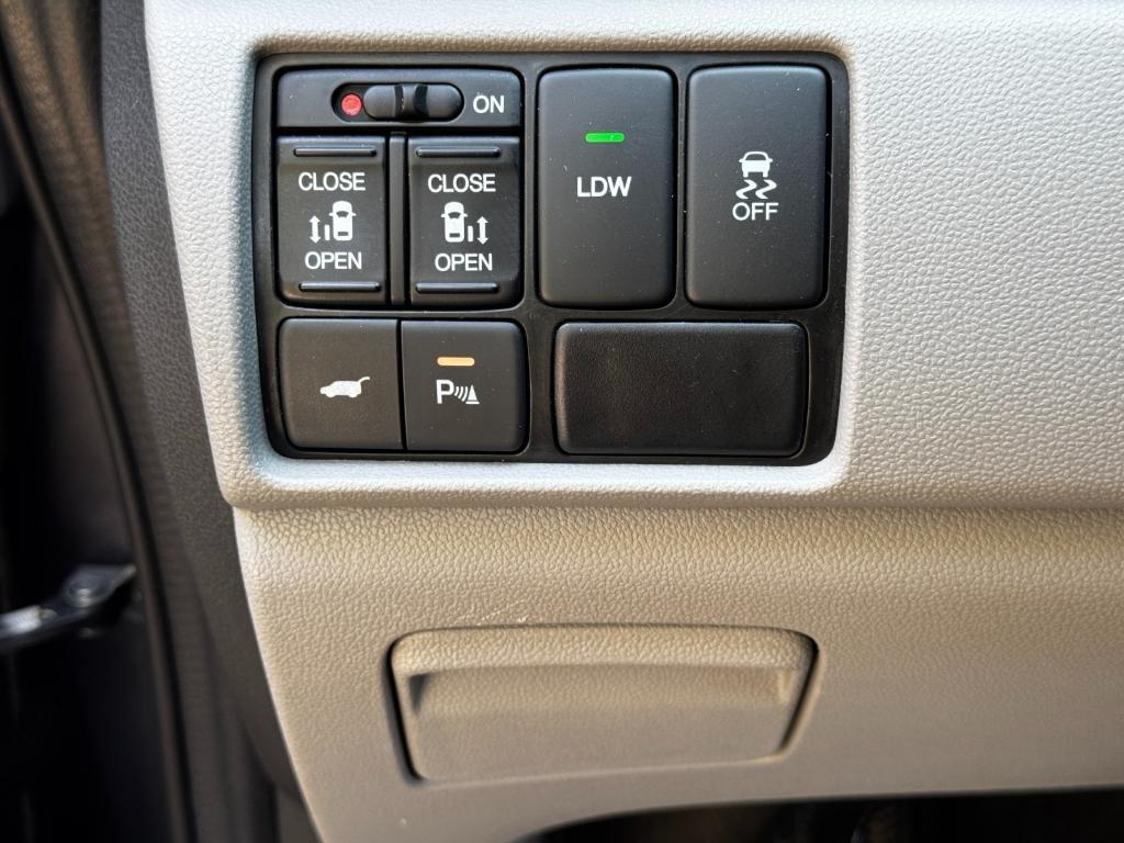 used 2014 Honda Odyssey car, priced at $8,500