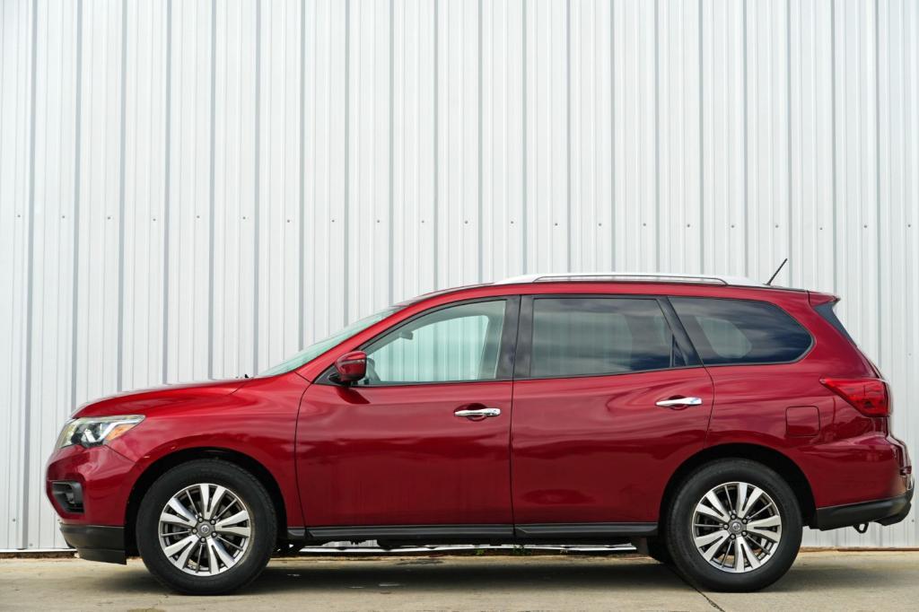 used 2018 Nissan Pathfinder car, priced at $9,000