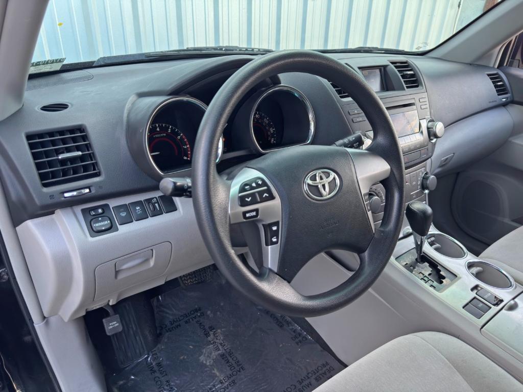 used 2011 Toyota Highlander car, priced at $7,500