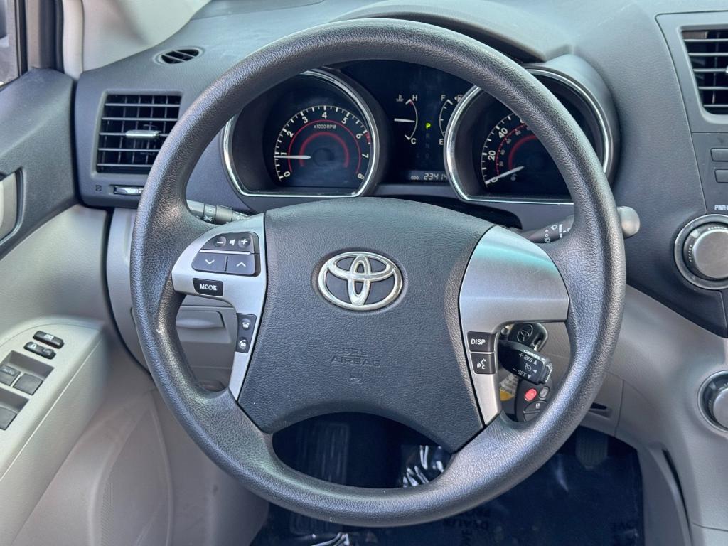 used 2011 Toyota Highlander car, priced at $7,500